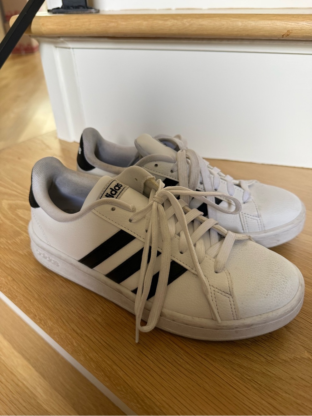 Adidas Grand Court Sneakers